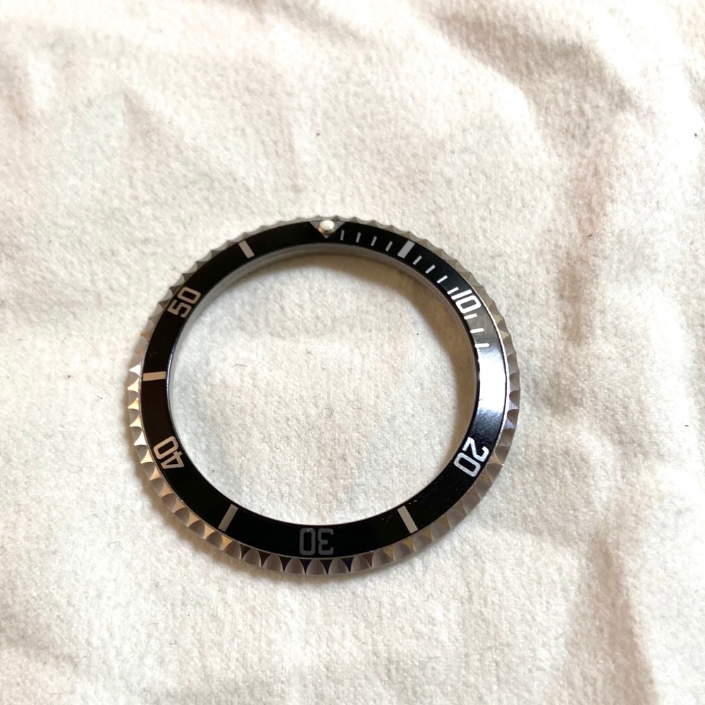 39mm Black Watch Bezel with Crown